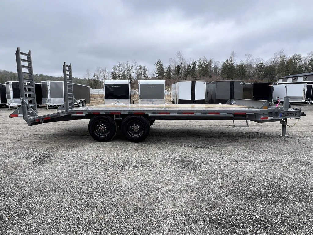 2024 Diamond C 8.5×20 20K Deckover Equipment Trailer w/ 72” Flip-Knee Ramps - Image 5