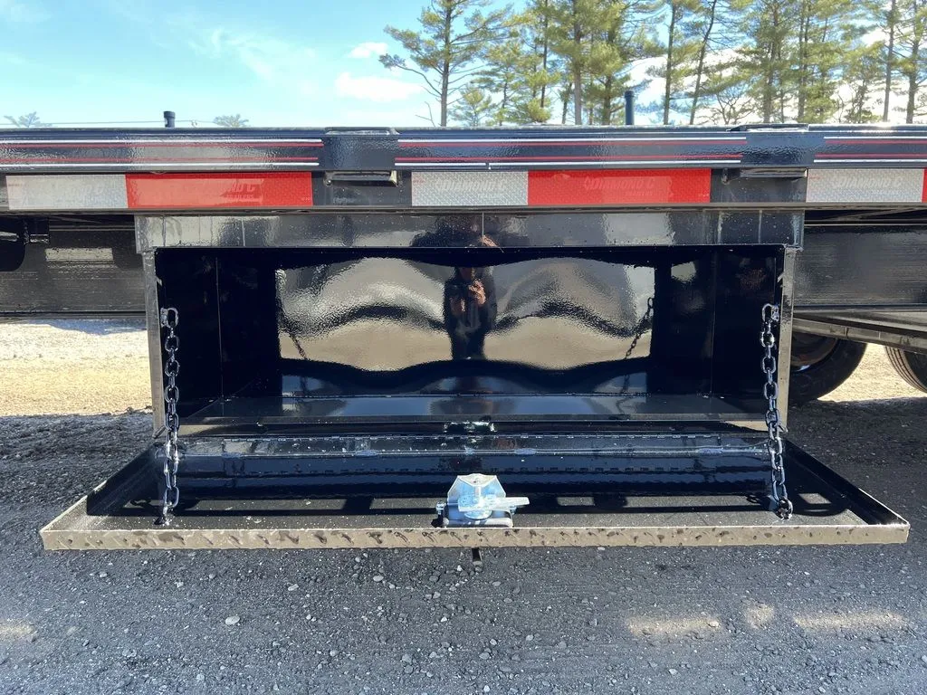 2024 Diamond C 8.5×20 20K Deckover Equipment Trailer w/ 72” Flip-Knee Ramps - Image 7